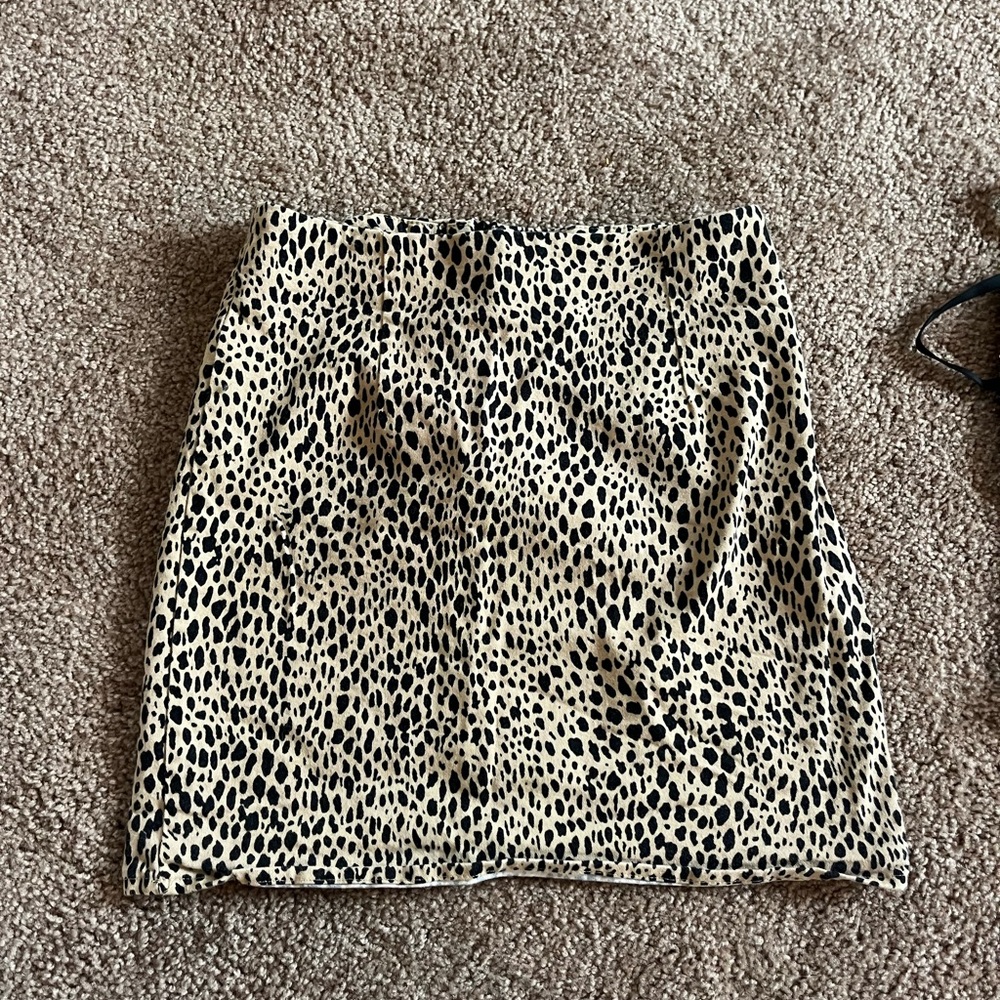 Brandy Melville Cheeta print mini skirt